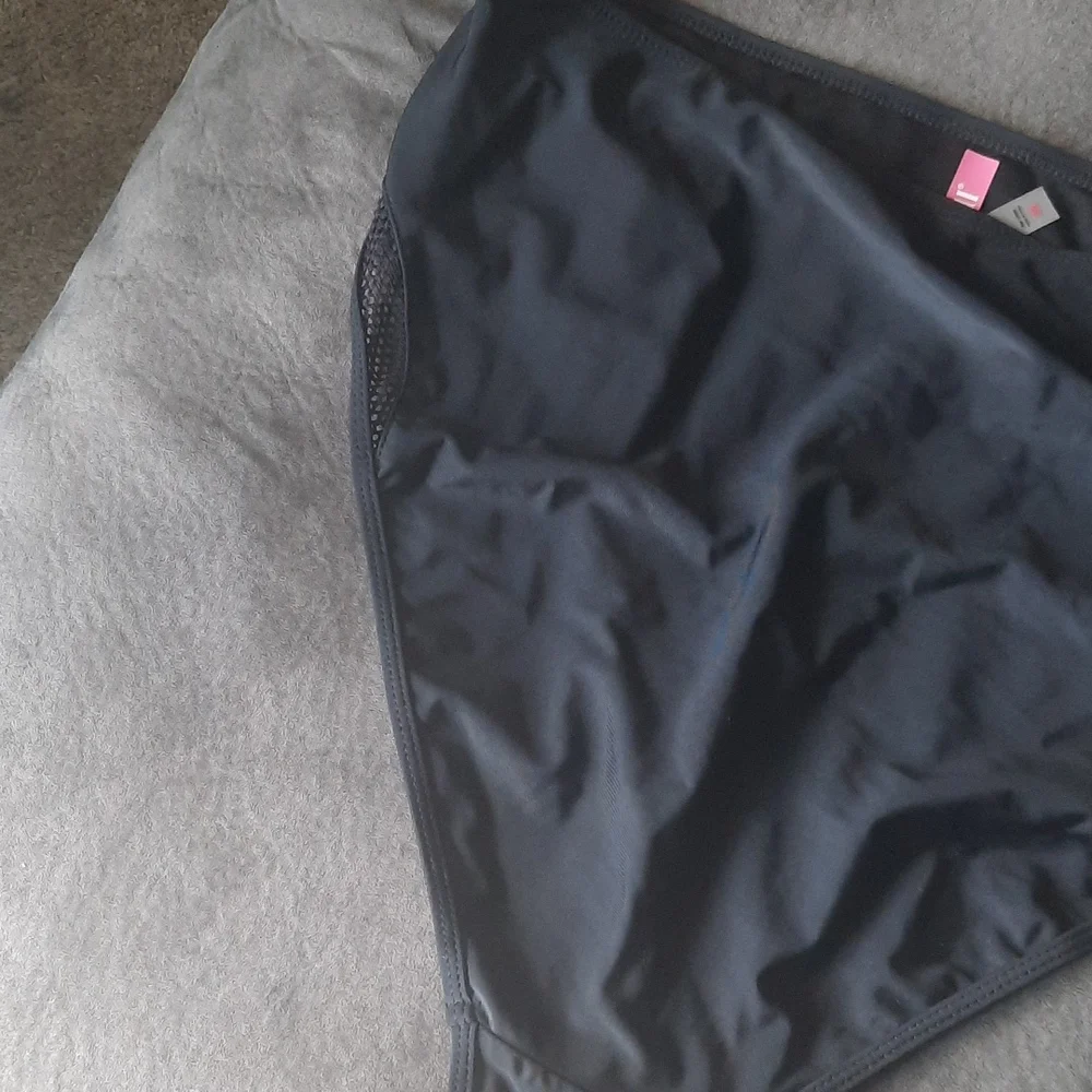 2 piece highwasted swim suit - Picture 8 of 9